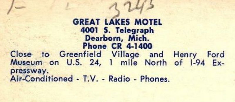 Great Lakes Motel - Vintage Postcard